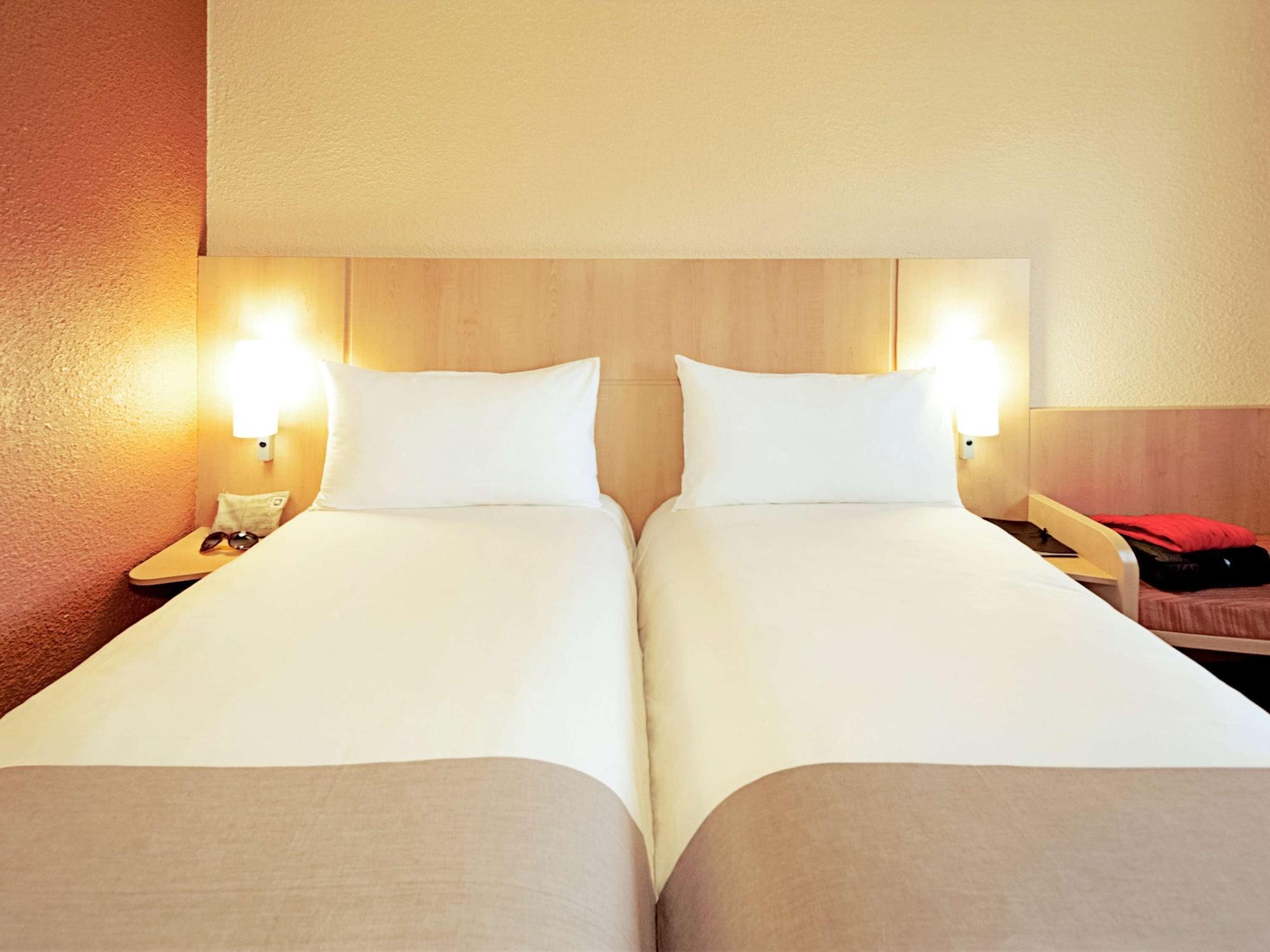 Hotel Ibis Poitiers Sud Zewnętrze zdjęcie