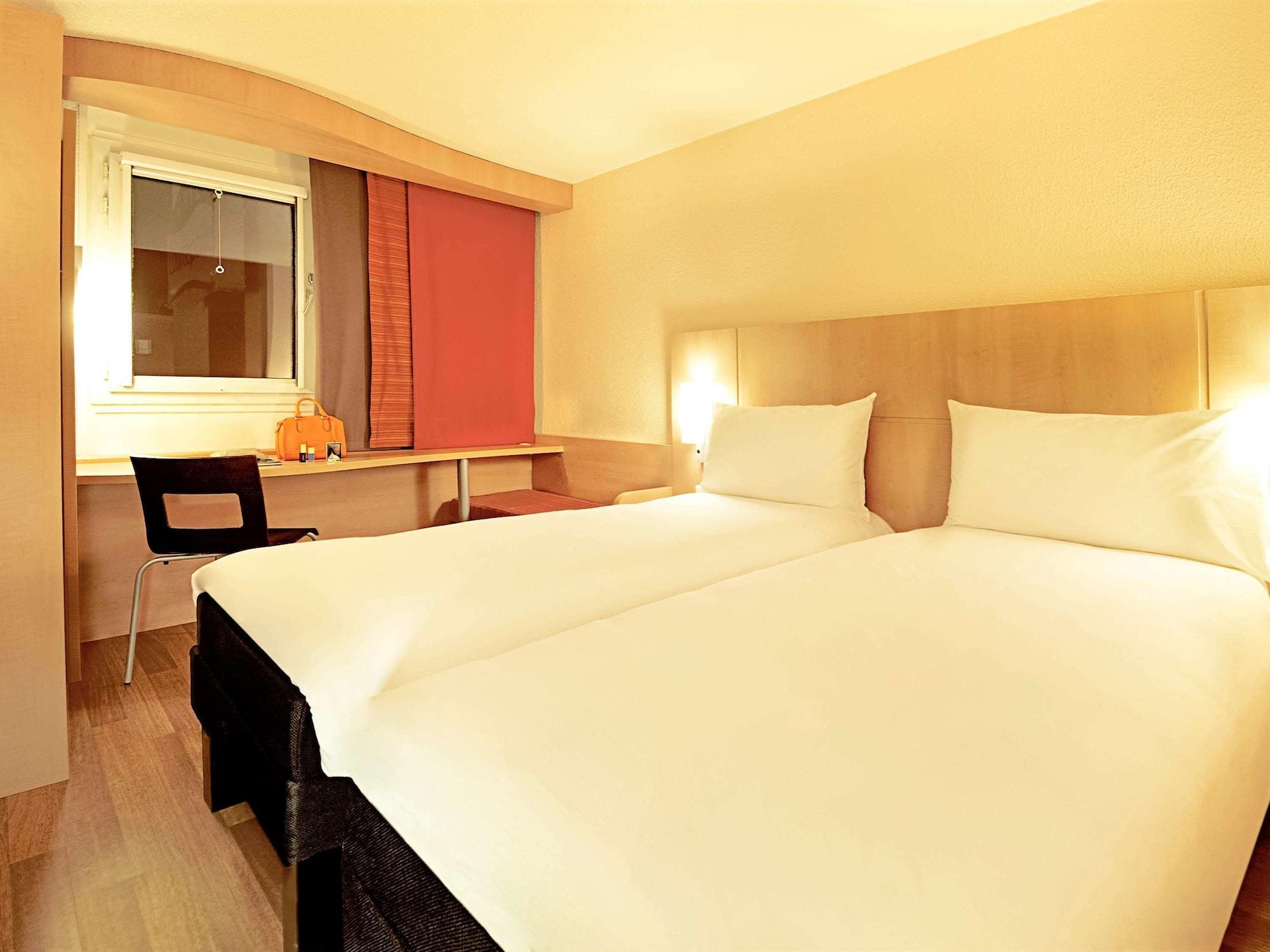 Hotel Ibis Poitiers Sud Zewnętrze zdjęcie