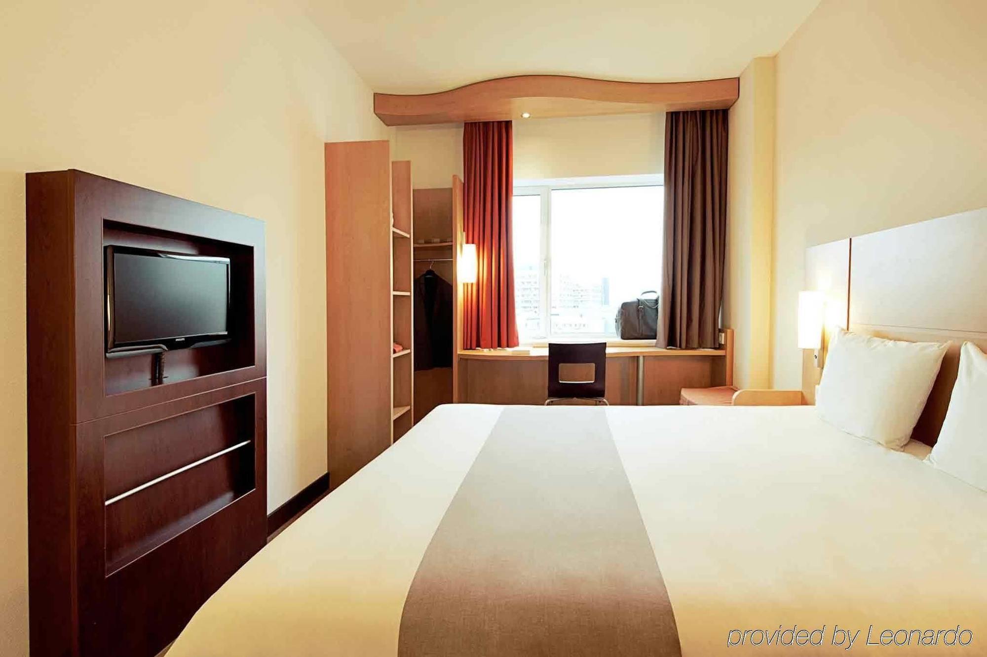 Hotel Ibis Poitiers Sud Zewnętrze zdjęcie